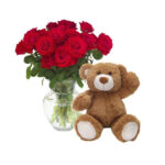 FLORERO DE 12 ROSAS ROJAS + PELUCHE