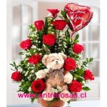 CANASTO DE 12 ROSAS + PELUCHE + GLOBO