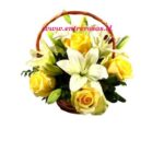 CANASTO CON  6 ROSAS Y LILIUMS AR509