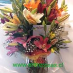 FLORERO GRANDE CON LILIUMS DE COLORES:  FCL218